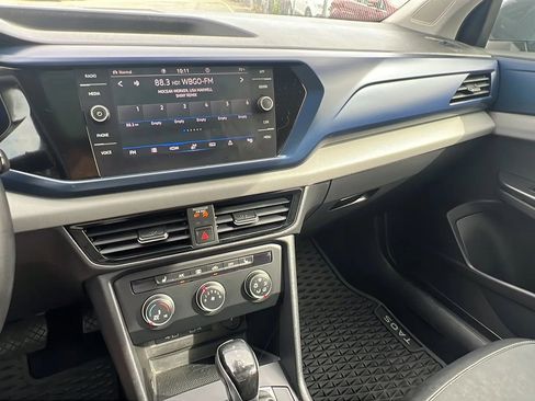 Used 2022 Volkswagen Taos SE image 18