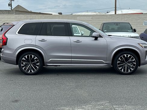 New 2026 Volvo XC90 B5 Plus w/ Protection Package image 6