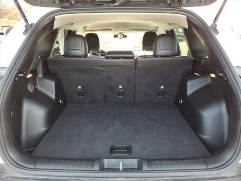 Used 2020 Jeep Cherokee Latitude Plus image 12