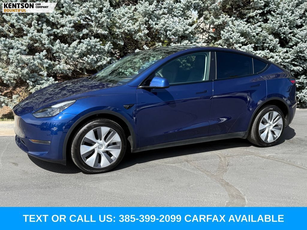 Used 2023 Tesla Model Y Long Range AWD/4WD image 1