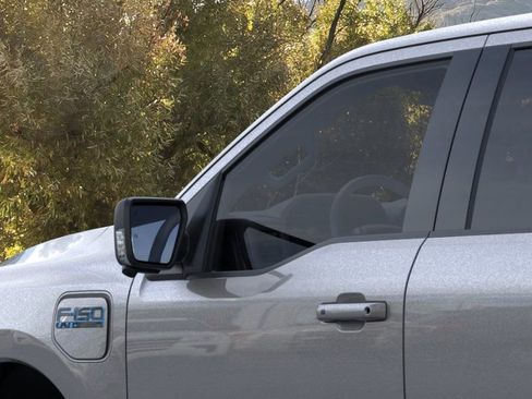 Used 2025 Ford F150 Lightning Flash image 19