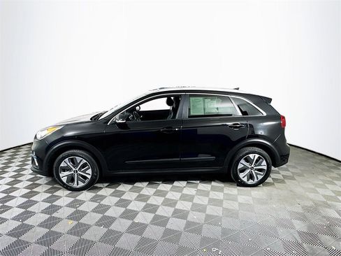 Used 2019 Kia Niro EX w/ Cold Weather Package 2.0 image 4