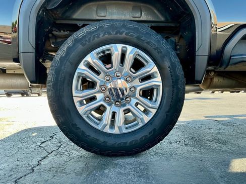 Used 2022 GMC Sierra 3500 Denali w/ Denali Ultimate Package AWD/4WD image 21