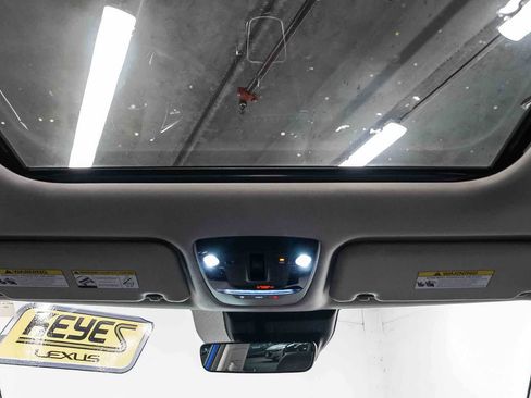 Used 2021 Kia Seltos SX w/ SX Sunroof Package AWD/4WD image 16