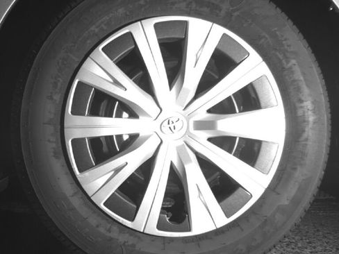 Used 2023 Toyota Camry LE FWD image 13