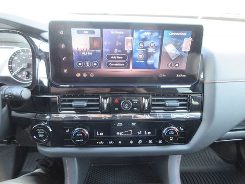 Used 2026 Nissan Pathfinder Rock Creek AWD/4WD image 31