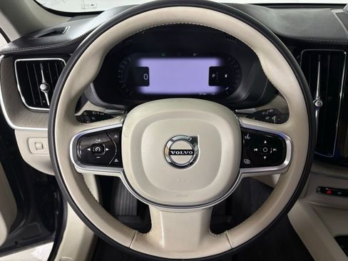 Used 2022 Volvo XC60 B6 Inscription w/ Advanced Package image 20