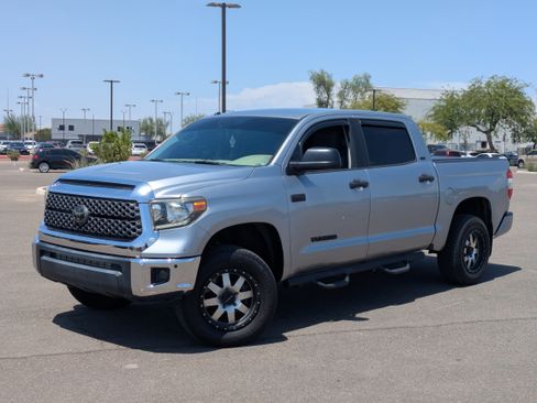 Used 2019 Toyota Tundra SR5 w/ SR5 Convenience Package RWD image 31