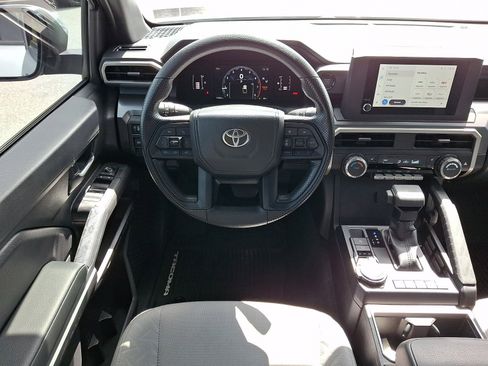 Certified 2025 Toyota Tacoma SR5 AWD/4WD image 13