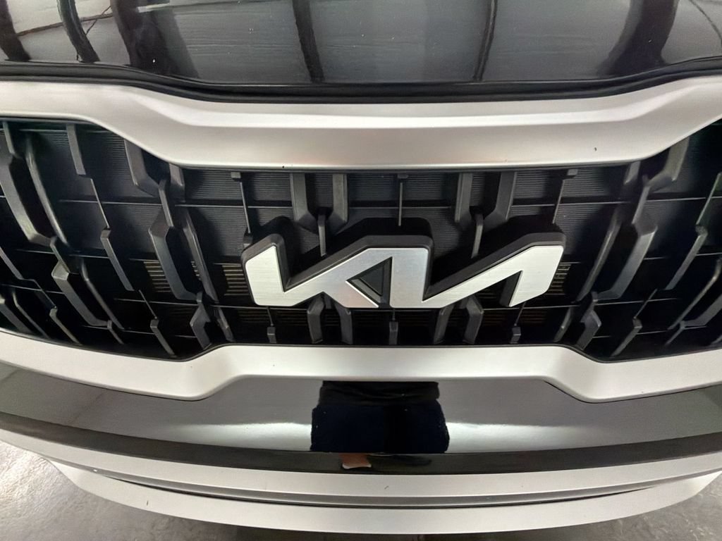 Used 2023 Kia Telluride EX w/ EX Captain's Chair Package AWD/4WD image 31