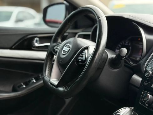 Used 2017 Nissan Maxima 3.5 SV FWD image 23