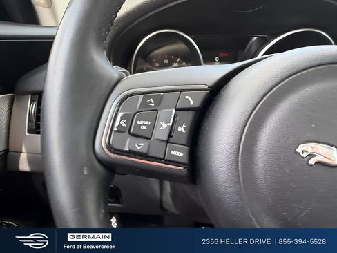 Used 2017 Jaguar XF Premium AWD/4WD image 20