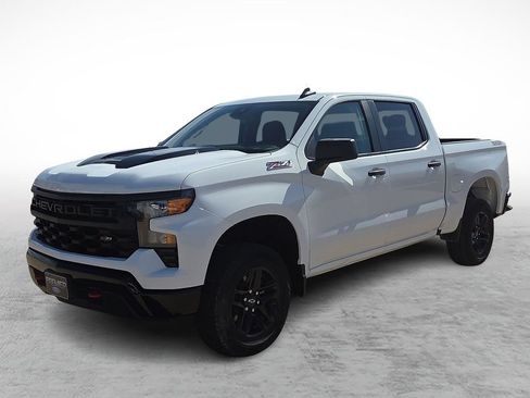Used 2025 Chevrolet Silverado 1500 Custom Trail Boss AWD/4WD image 5