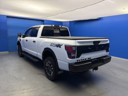 Used 2023 Nissan Titan PRO-4X w/ Pro-4x Convenience Package AWD/4WD image 5