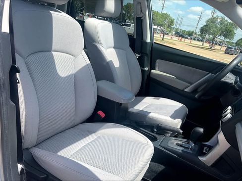 Used 2018 Subaru Forester 2.5i Premium w/ All-Weather Package AWD/4WD image 11
