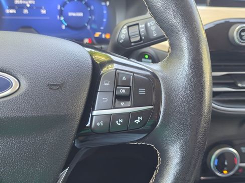 Used 2022 Ford Escape Titanium w/ Titanium Elite Package AWD/4WD image 19