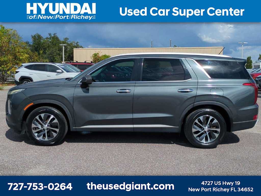 Used 2021 Hyundai Palisade SEL FWD image 2