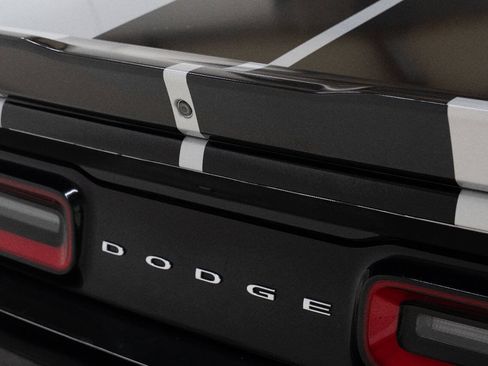 Used 2021 Dodge Challenger SXT RWD image 18