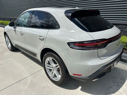 Certified 2023 Porsche Macan image 3