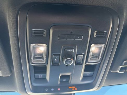 Used 2021 Chevrolet Tahoe Z71 w/ Z71 Signature Package image 43