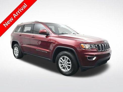 Used 2018 Jeep Grand Cherokee Laredo RWD image 1