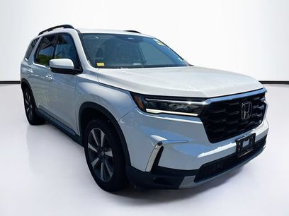 Used 2025 Honda Pilot Touring