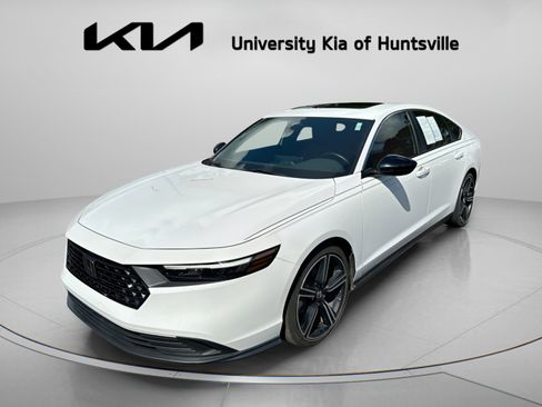 Used 2023 Honda Accord Sport image 4