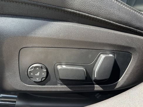 Used 2025 BMW 330i Sedan RWD image 13