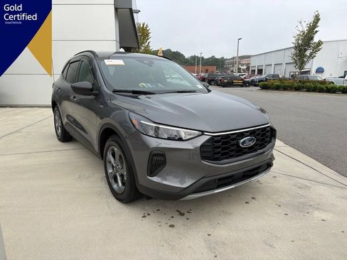 Used 2026 Ford Escape ST-Line w/ Tech Pack #1 FWD image 1