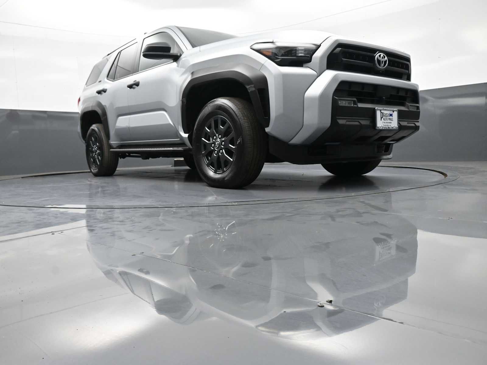 Used 2025 Toyota 4Runner SR5 AWD/4WD image 28