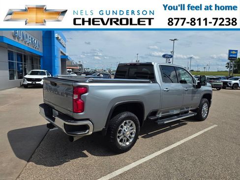 Used 2024 Chevrolet Silverado 2500 LTZ w/ LTZ Premium Package AWD/4WD image 7