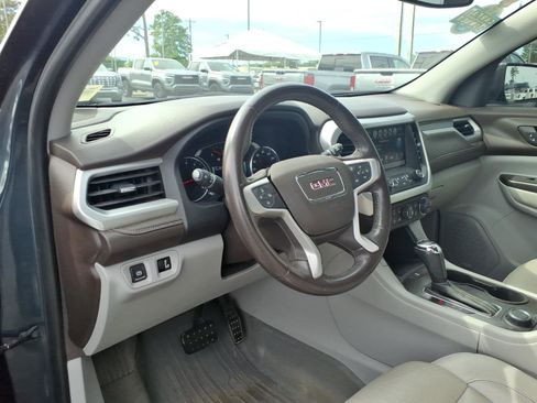 Used 2019 GMC Acadia SLT w/ LPO, Floor Liner Package image 7