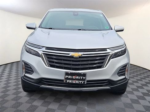 Used 2022 Chevrolet Equinox LT image 2