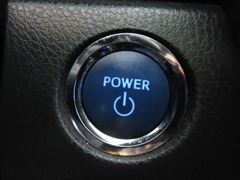 Used 2021 Toyota Camry LE image 18