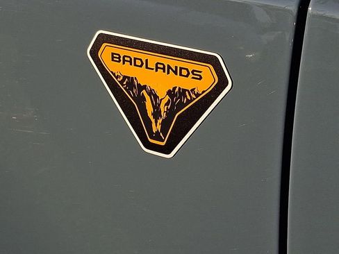 Used 2022 Ford Bronco Badlands image 30