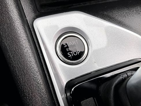 Used 2025 Nissan Altima 2.5 SV image 35