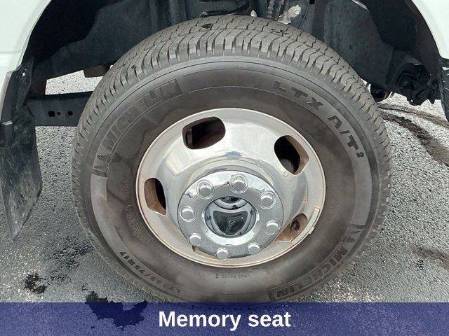 Used 2025 Ford F350 Lariat AWD/4WD image 12