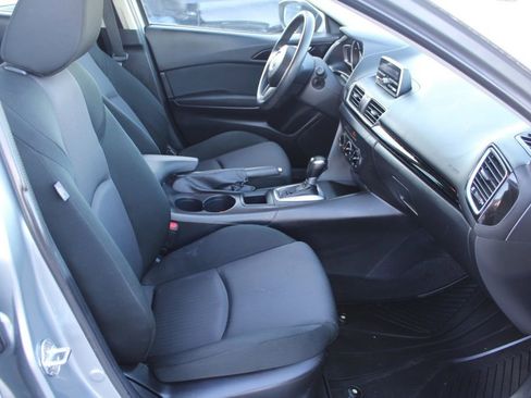 Used 2014 MAZDA MAZDA3 i Sport image 18