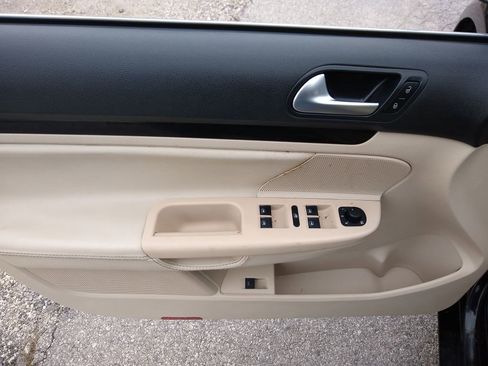 Used 2014 Volkswagen Jetta TDI image 18