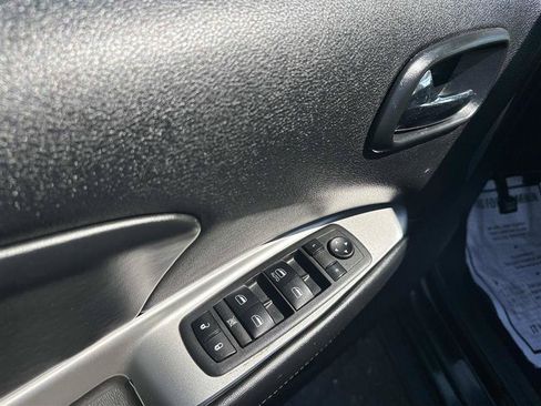 Used 2017 Dodge Journey SE FWD image 9