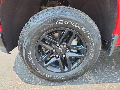 Used 2019 Chevrolet Silverado 1500 LT Trail Boss AWD/4WD image 24