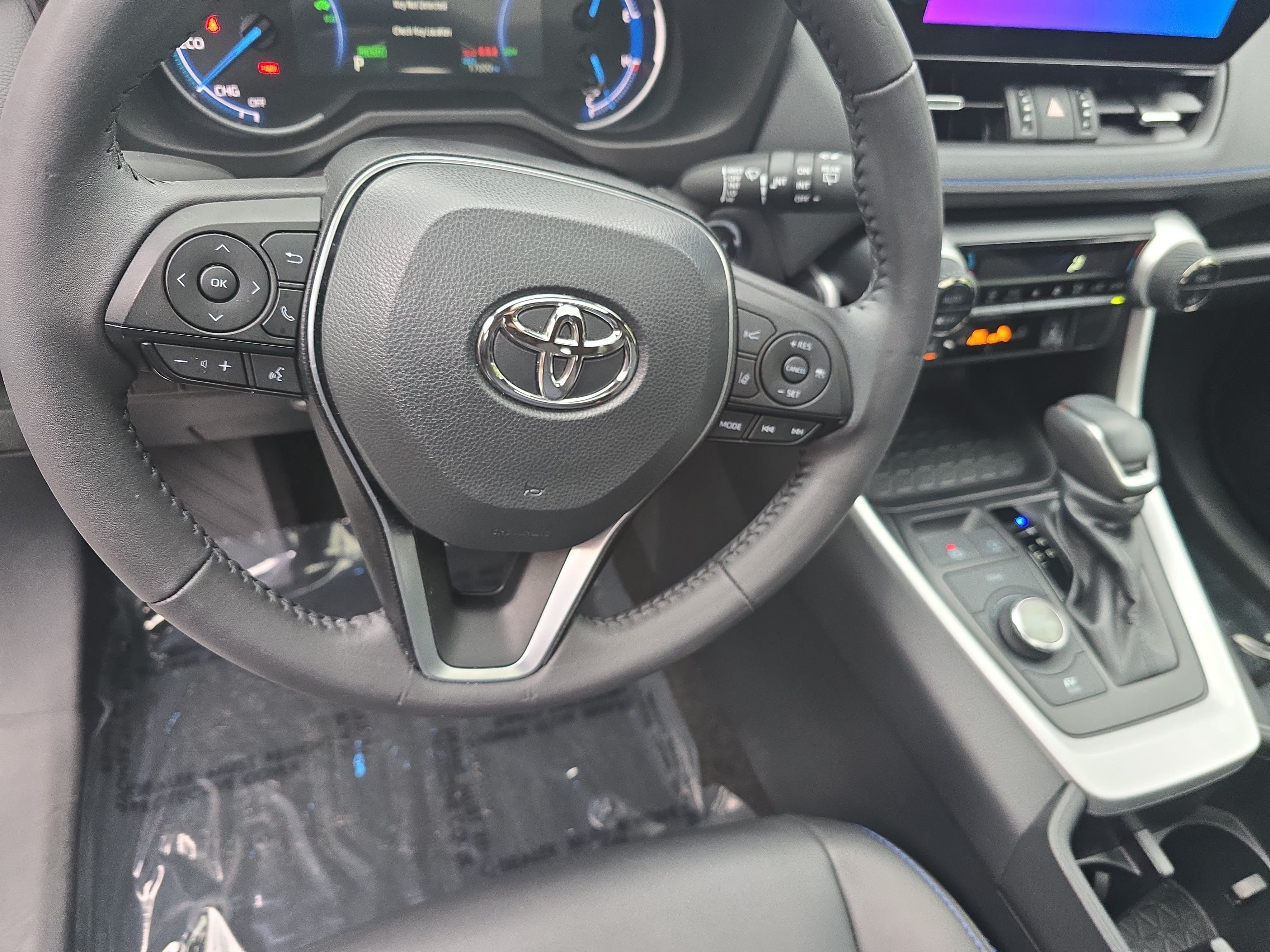 Used 2024 Toyota RAV4 XSE AWD/4WD image 16