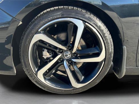 Used 2018 Honda Accord Sport image 15