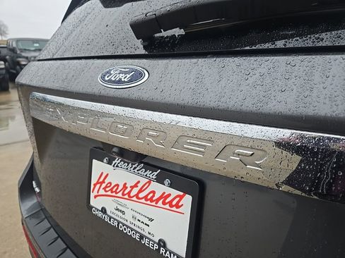 Used 2023 Ford Explorer XLT w/ Equipment Group 202A image 21