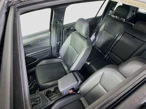 Used 2023 Volkswagen Tiguan SE R-Line image 14
