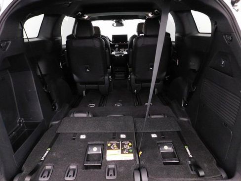 Used 2025 Toyota Sienna XSE image 23