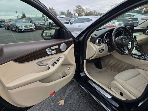Used 2017 Mercedes-Benz C 300 C 300 4MATIC Sedan 4D w/ Premium 3 Package image 18