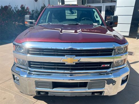 Used 2016 Chevrolet Silverado 2500 LT w/ LT Convenience Package image 2
