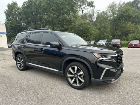 Used 2023 Honda Pilot Elite image 11