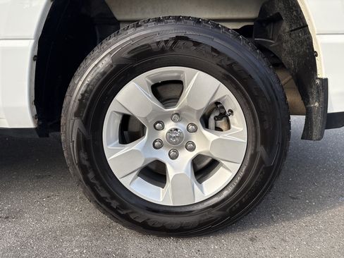Used 2023 RAM 1500 Big Horn AWD/4WD image 14